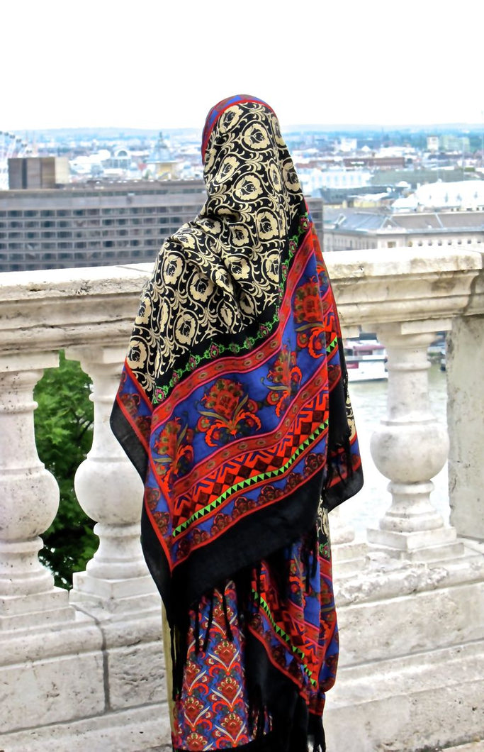 Burqa in Budapest - Worlds Abroad