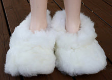 Load image into Gallery viewer, Baby Alpaca House Slippers (from Peru)
